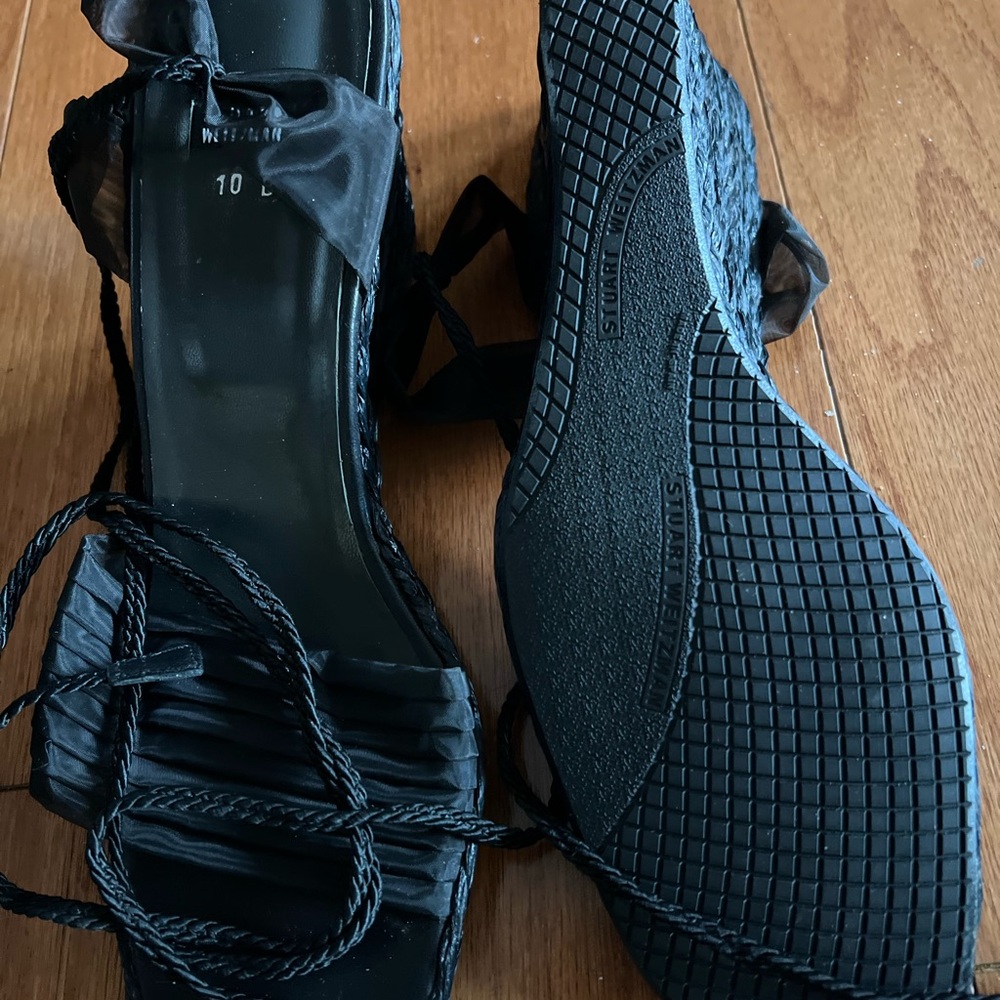 NEW Stuart Weitzman tie up sandals Size: 10